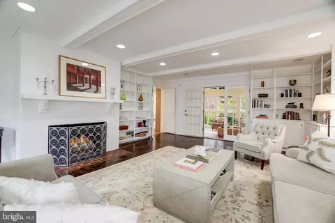 Living - 8509 Brook Rd, Mclean, VA 22102 photo 10 of 16