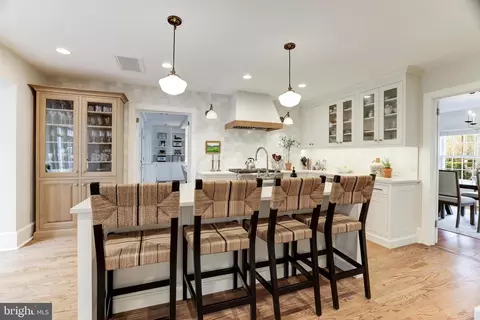 Kitchen - 8509 Brook Rd, Mclean, VA 22102 photo 4 of 14