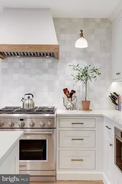 Kitchen - 8509 Brook Rd, Mclean, VA 22102 photo 14 of 14