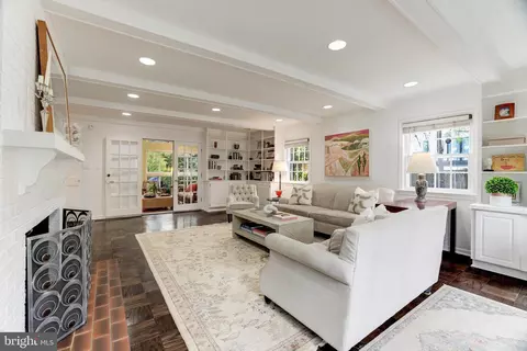 Living - 8509 Brook Rd, Mclean, VA 22102 photo 9 of 16