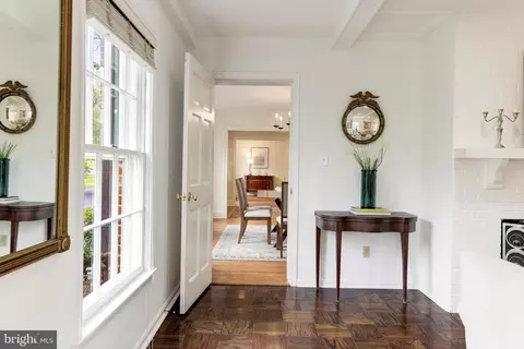 Entry Way - 8509 Brook Rd, Mclean, VA 22102 photo 8 of 10