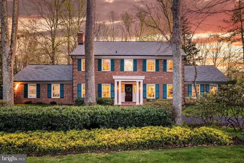 8509 Brook Rd, Mclean, VA 22102