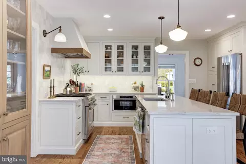 Kitchen - 8509 Brook Rd, Mclean, VA 22102 photo 2 of 14