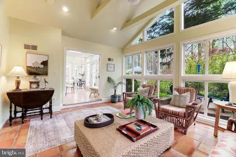 Living - 8509 Brook Rd, Mclean, VA 22102 photo 11 of 16
