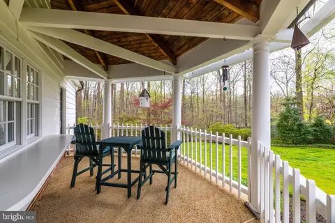 Exterior - 8509 Brook Rd, Mclean, VA 22102 photo 12 of 22