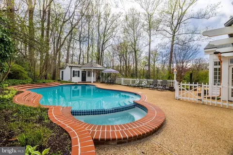 Exterior - 8509 Brook Rd, Mclean, VA 22102 photo 10 of 22
