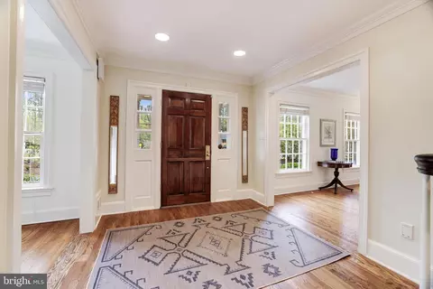 Entry Way - 8509 Brook Rd, Mclean, VA 22102 photo 2 of 10