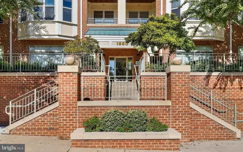 1860 Stratford Park Pl #401, Reston, VA 20190