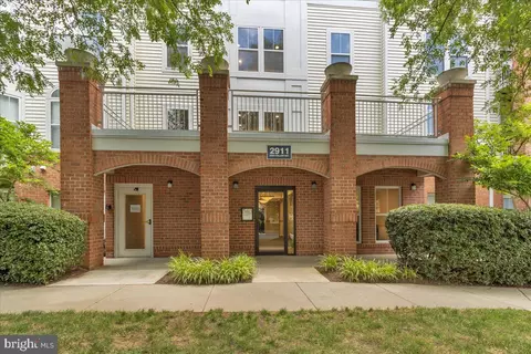 2911 Deer Hollow Way #420, Fairfax, VA 22031
