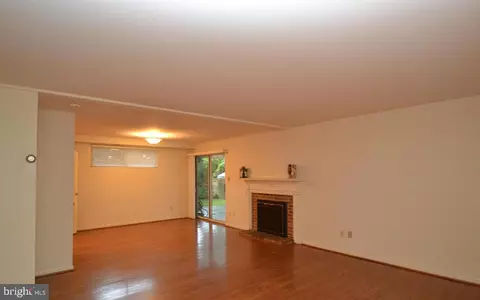 6931 Espey Ln, Mclean, VA 22101 photo 3