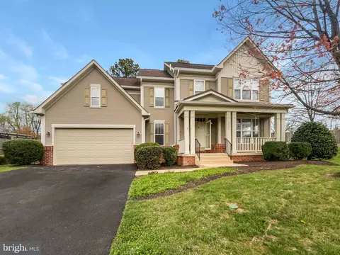 9477 Harrowhill Ln, Burke, VA 22015