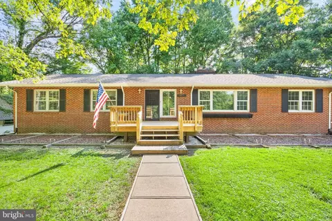 8311 Pohick Rd, Springfield, VA 22153