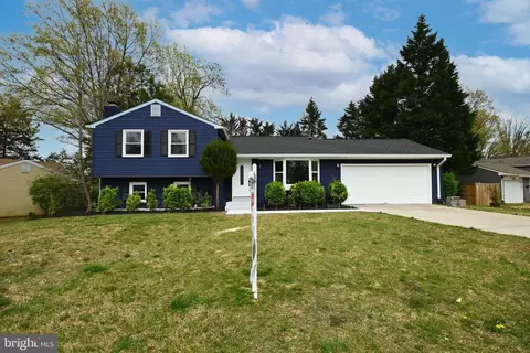 3247 Holly Berry Ct, Falls Church, VA 22042
