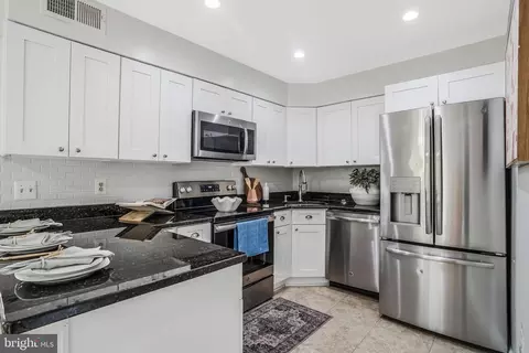 7959 Gambrill Ct, Springfield, VA 22153 photo 13