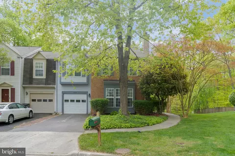 7959 Gambrill Ct, Springfield, VA 22153 photo 3