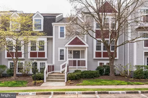 12891 Grays Pointe Rd #12891A, Fairfax, VA 22033