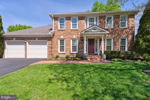 13218 Topsfield Ct, Herndon, VA 20171