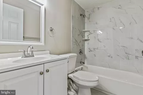 Bath - 8658 Hickory Ridge Ct, Springfield, VA 22153 photo 2 of 3
