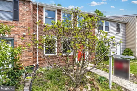 Exterior - 8658 Hickory Ridge Ct, Springfield, VA 22153 photo 3 of 8