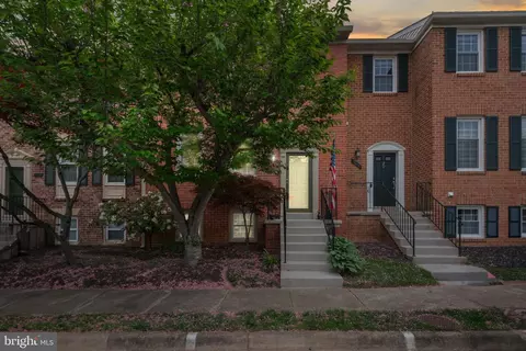 7719 Shootingstar Dr, Springfield, VA 22152