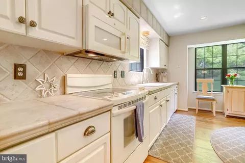 Kitchen - 7410 Silver Pine Dr, Springfield, VA 22153 photo 1 of 2