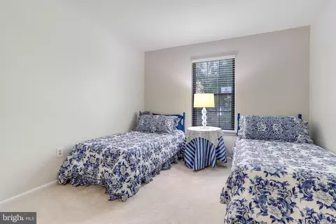 Bedroom - 7410 Silver Pine Dr, Springfield, VA 22153 photo 5 of 11