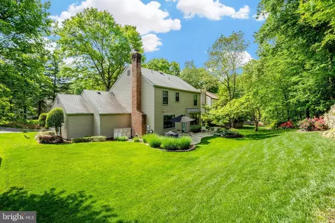 Exterior - 7410 Silver Pine Dr, Springfield, VA 22153 photo 3 of 10