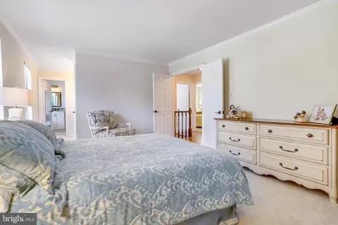 Bedroom - 7410 Silver Pine Dr, Springfield, VA 22153 photo 8 of 11
