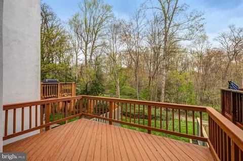 Exterior - 2330 Millennium Ln, Reston, VA 20191 photo 5 of 11
