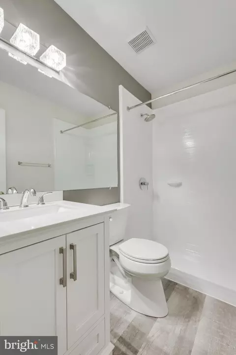 Bath - 2330 Millennium Ln, Reston, VA 20191 photo 5 of 7