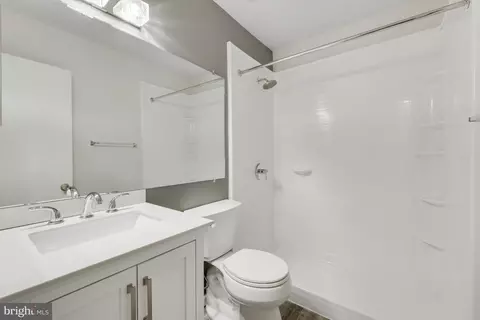 Bath - 2330 Millennium Ln, Reston, VA 20191 photo 4 of 7