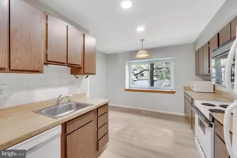 Kitchen - 2330 Millennium Ln, Reston, VA 20191 photo 4 of 4