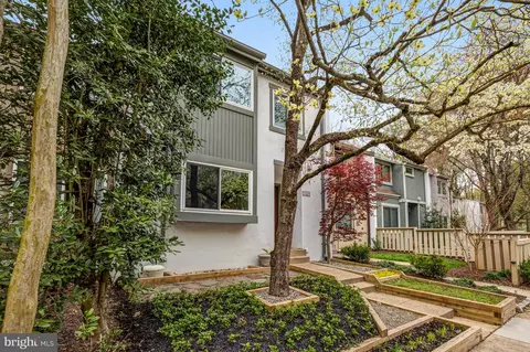 Exterior - 2330 Millennium Ln, Reston, VA 20191 photo 4 of 11