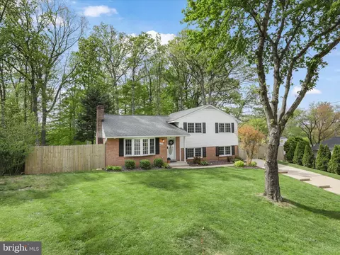 7902 Ellet Rd, Springfield, VA 22151