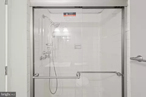 Bath - 11611 Stoneview Sq #1B, Reston, VA 20191 photo 5 of 6
