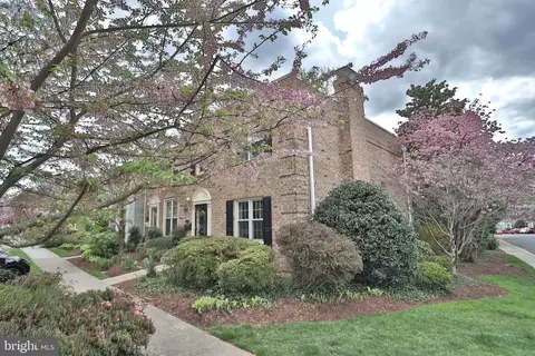 7347 Eldorado St, Mclean, VA 22102