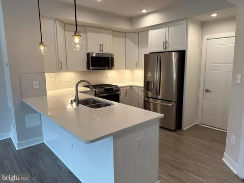 14047 Sunrise Valley Dr #7N, Herndon, VA 20171