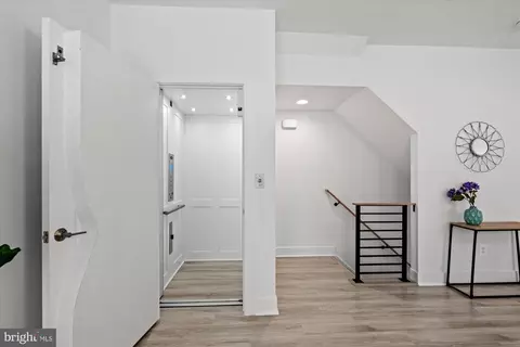 Entry Way - 11248 Faraday Park Dr, Reston, VA 20190 photo 3 of 8