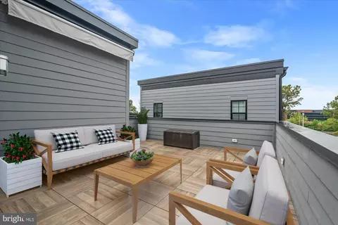 Exterior - 11248 Faraday Park Dr, Reston, VA 20190 photo 5 of 7