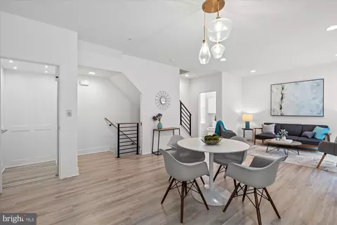 Entry Way - 11248 Faraday Park Dr, Reston, VA 20190 photo 5 of 8