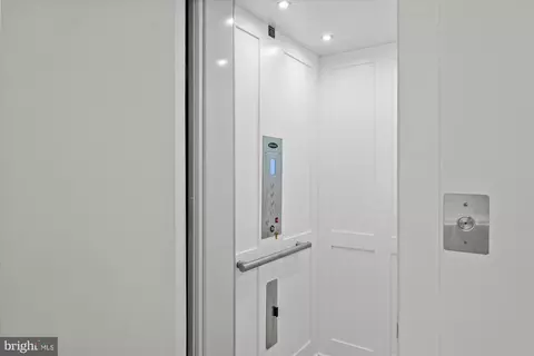 Entry Way - 11248 Faraday Park Dr, Reston, VA 20190 photo 4 of 8