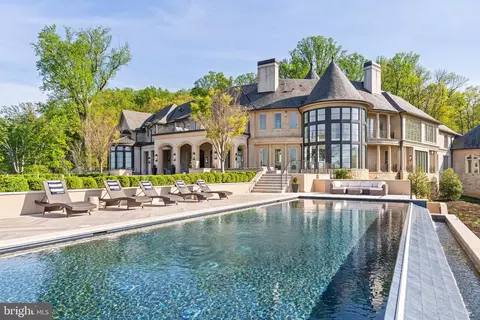 700 Bulls Neck Rd, Mclean, VA 22102