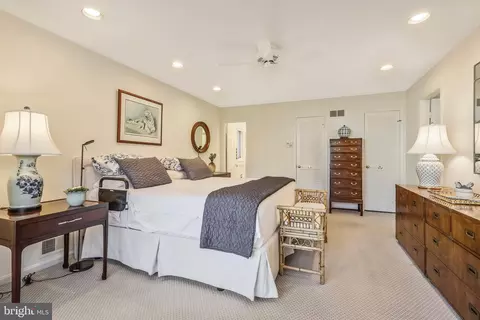 Bedroom - 6006 Mineola Ct, Springfield, VA 22152 photo 3 of 5