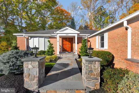 Exterior - 6006 Mineola Ct, Springfield, VA 22152 photo 5 of 16