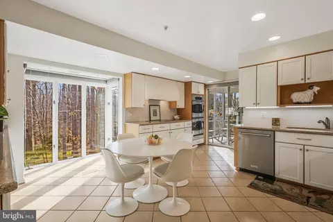 Kitchen - 6006 Mineola Ct, Springfield, VA 22152 photo 1 of 5