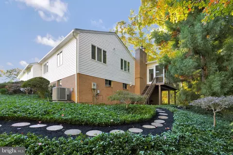 Exterior - 6006 Mineola Ct, Springfield, VA 22152 photo 12 of 16