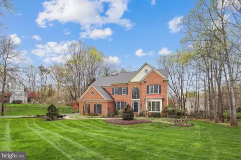 3204 Wheatland Farms Dr, Oakton, VA 22124