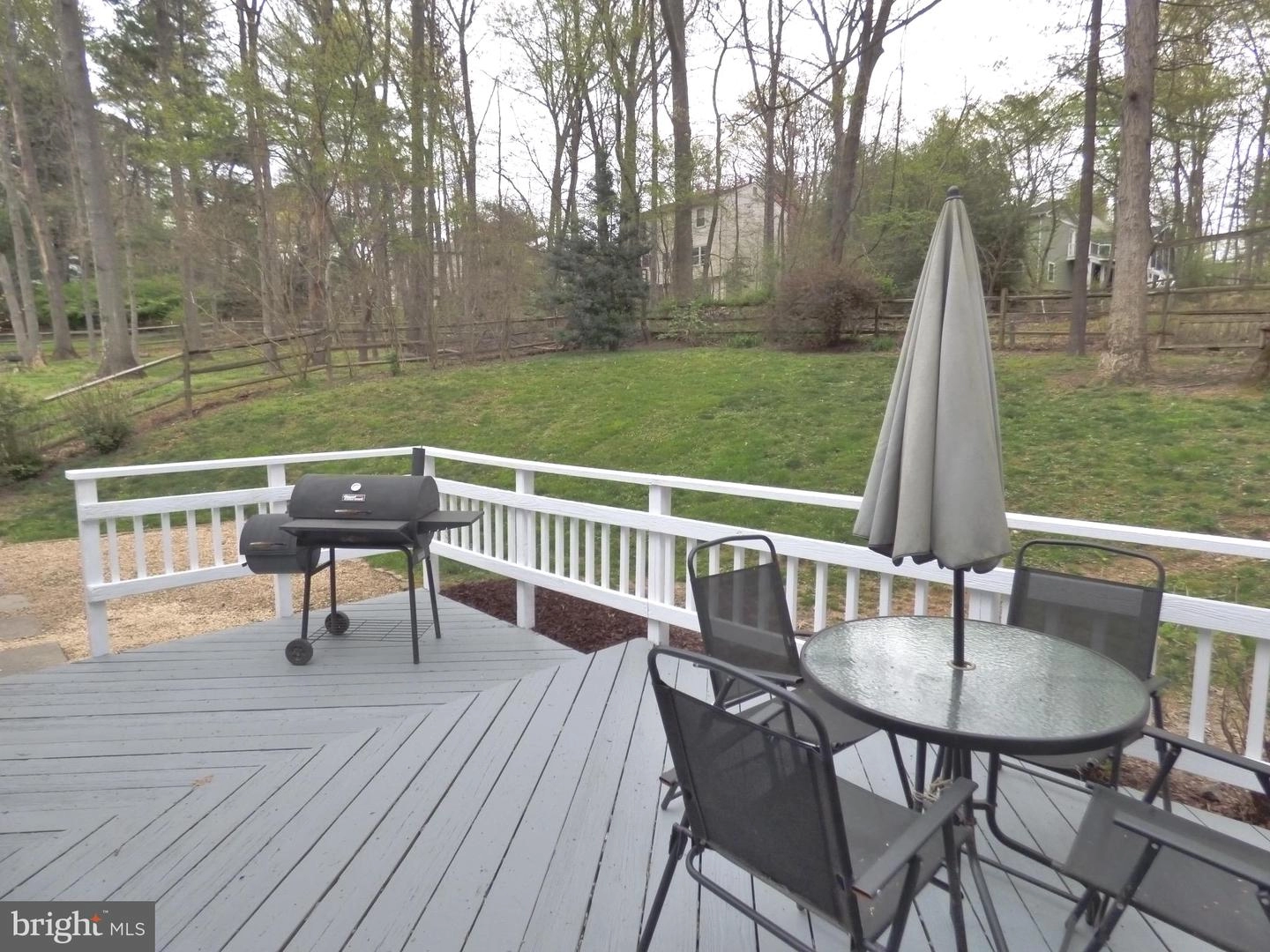 Exterior - 1817 Cranberry Ln, Reston, VA 20191 photo 7 of 12