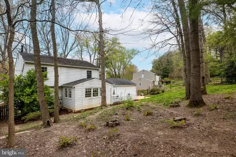 Exterior - 1817 Cranberry Ln, Reston, VA 20191 photo 12 of 12