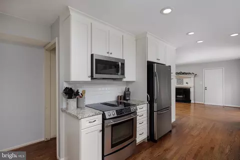 Kitchen - 1817 Cranberry Ln, Reston, VA 20191 photo 4 of 4